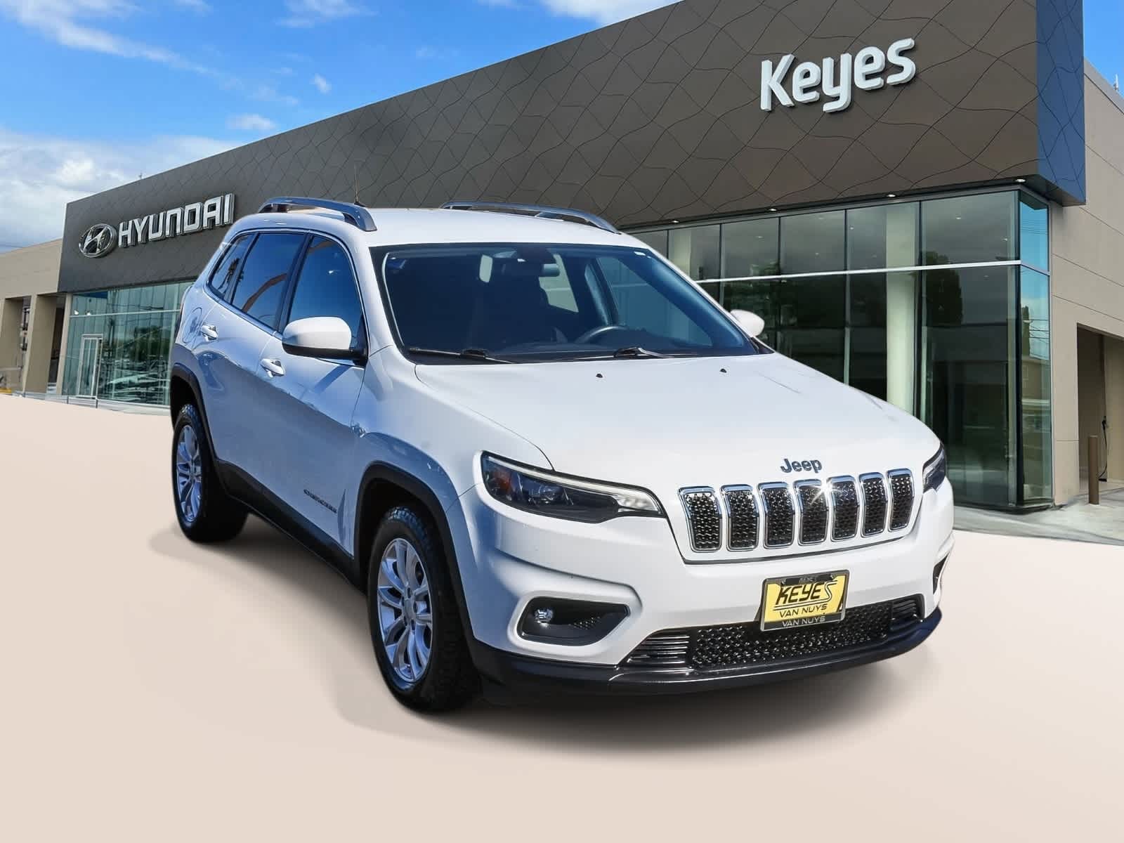 Thumbnail: 2019 Jeep Cherokee - 3
