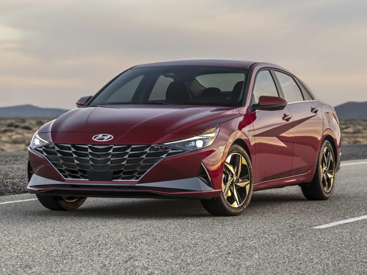 2022 Hyundai Elantra SEL Hero Image