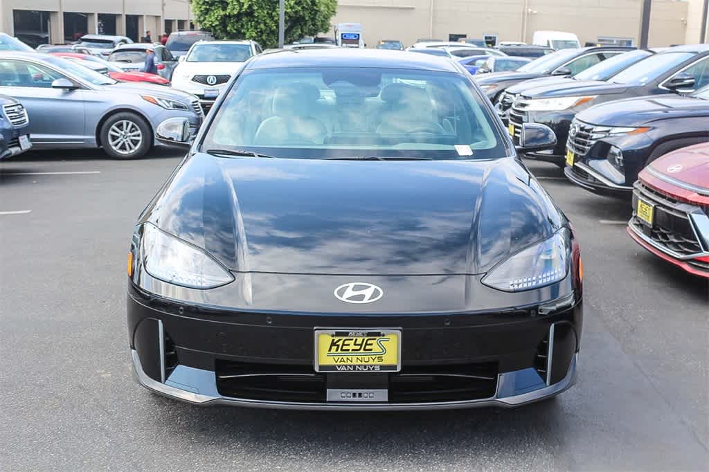 2023 Hyundai Ioniq 6 SEL photo 2