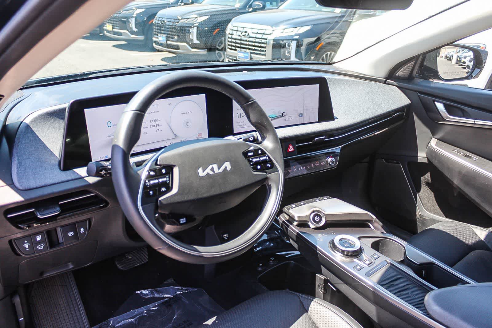 Thumbnail: 2024 Kia EV6 - 23