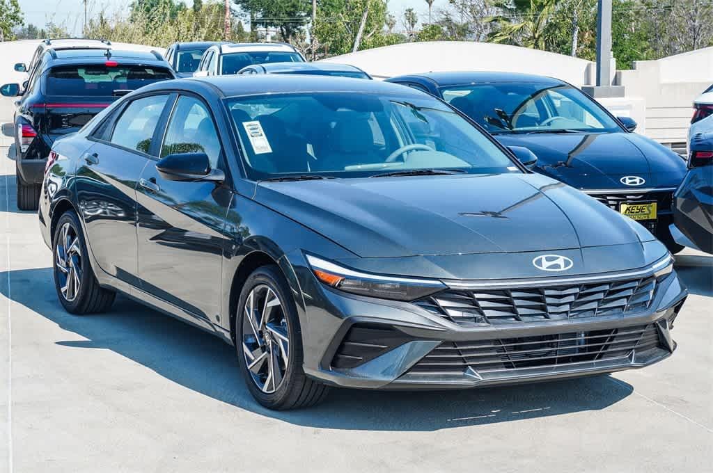 Thumbnail: 2025 Hyundai Elantra - 5