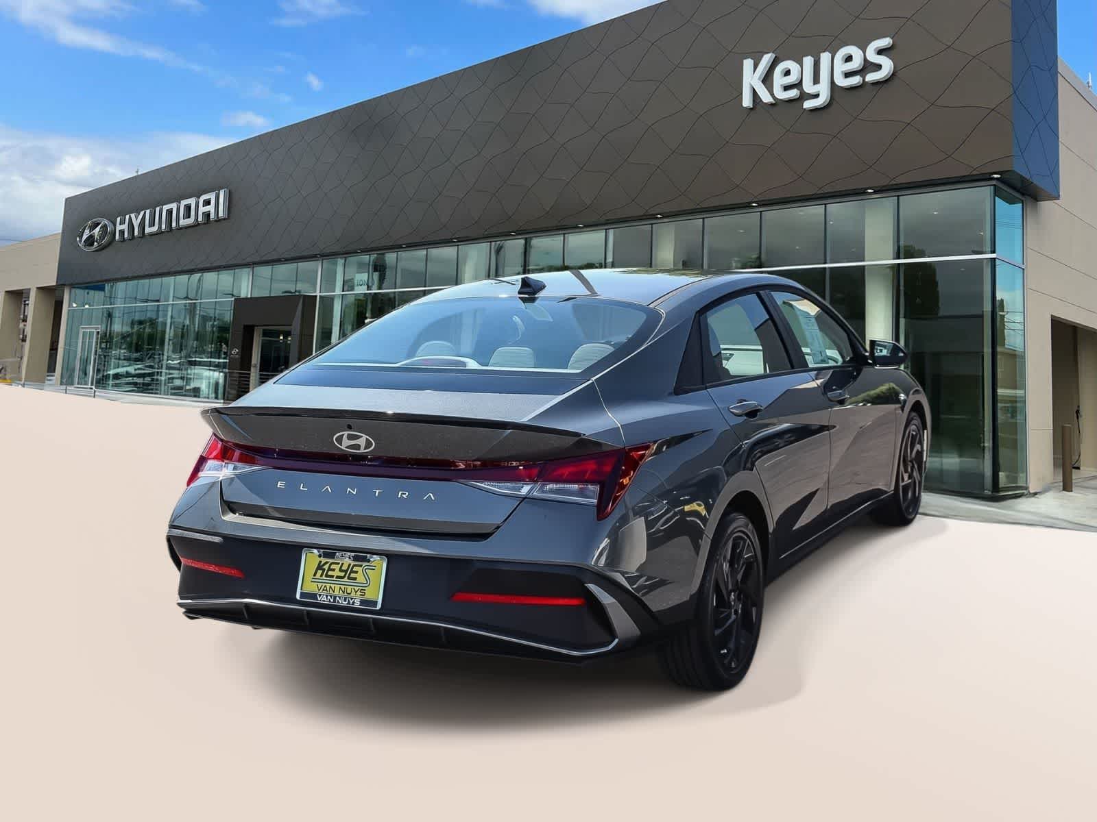 Thumbnail: 2026 Hyundai Elantra - 4