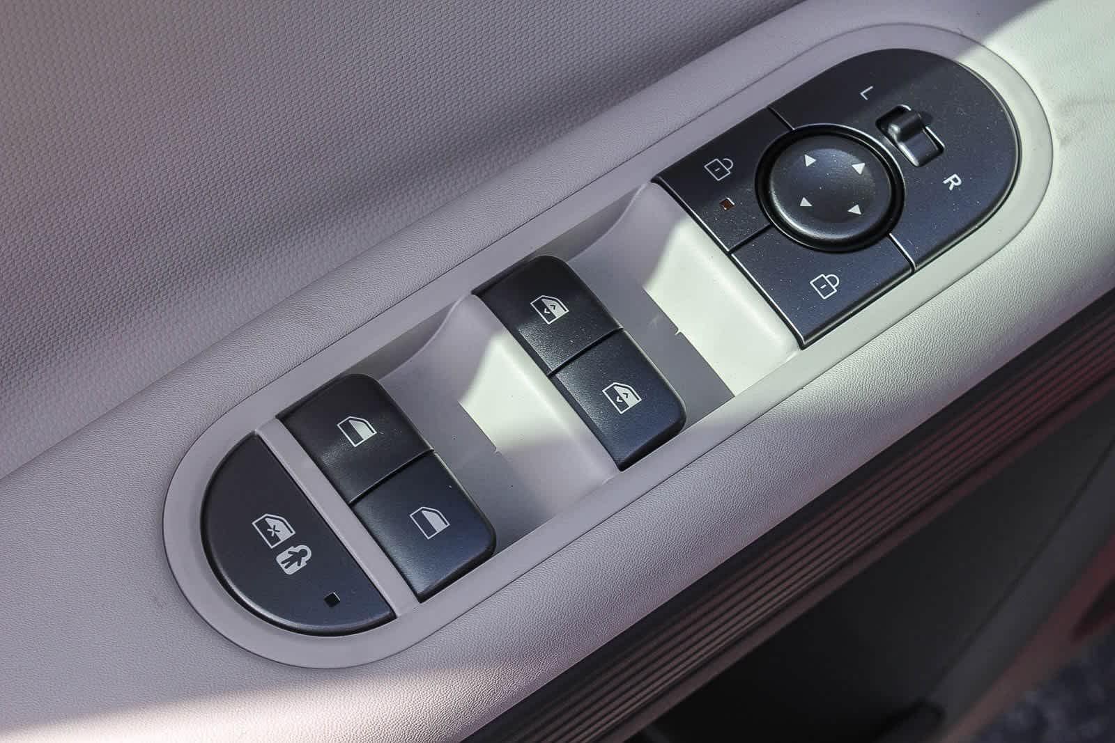 Thumbnail: 2026 Hyundai Ioniq 5 - 28