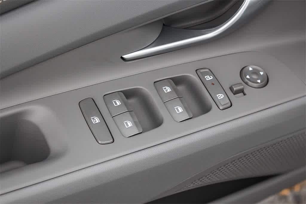 Thumbnail: 2026 Hyundai Elantra - 18