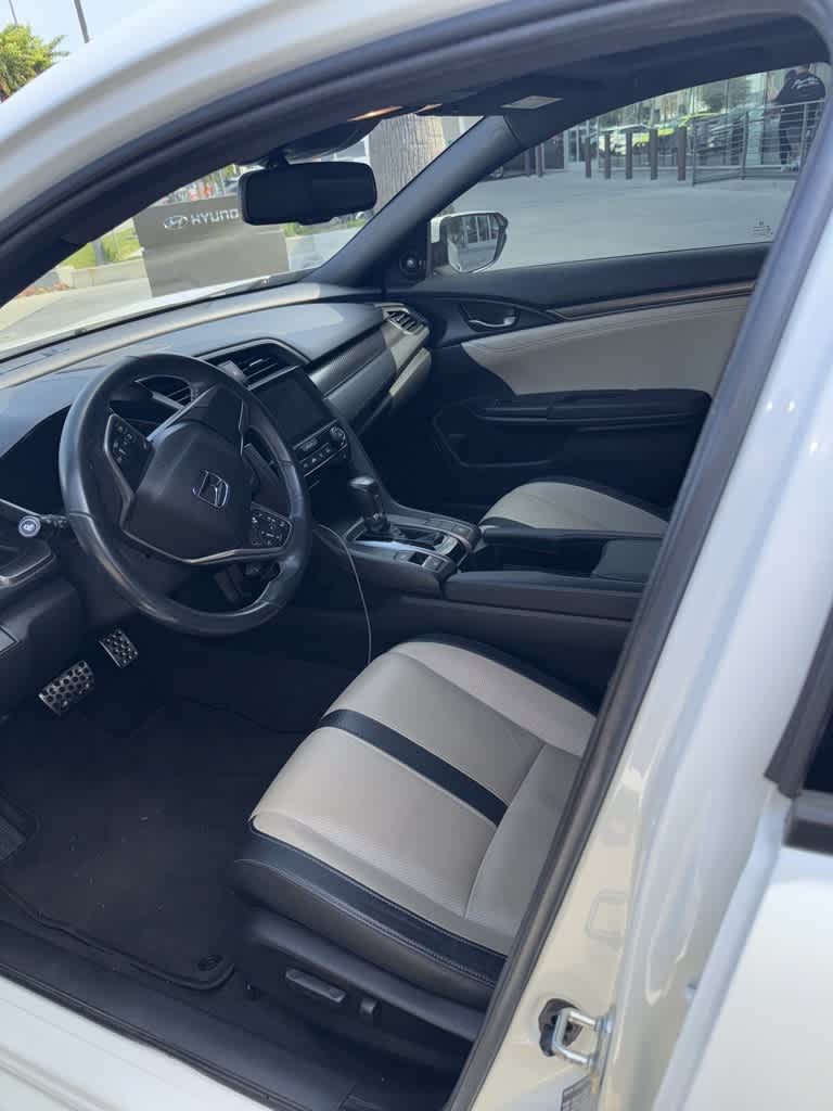Thumbnail: 2018 Honda Civic - 3