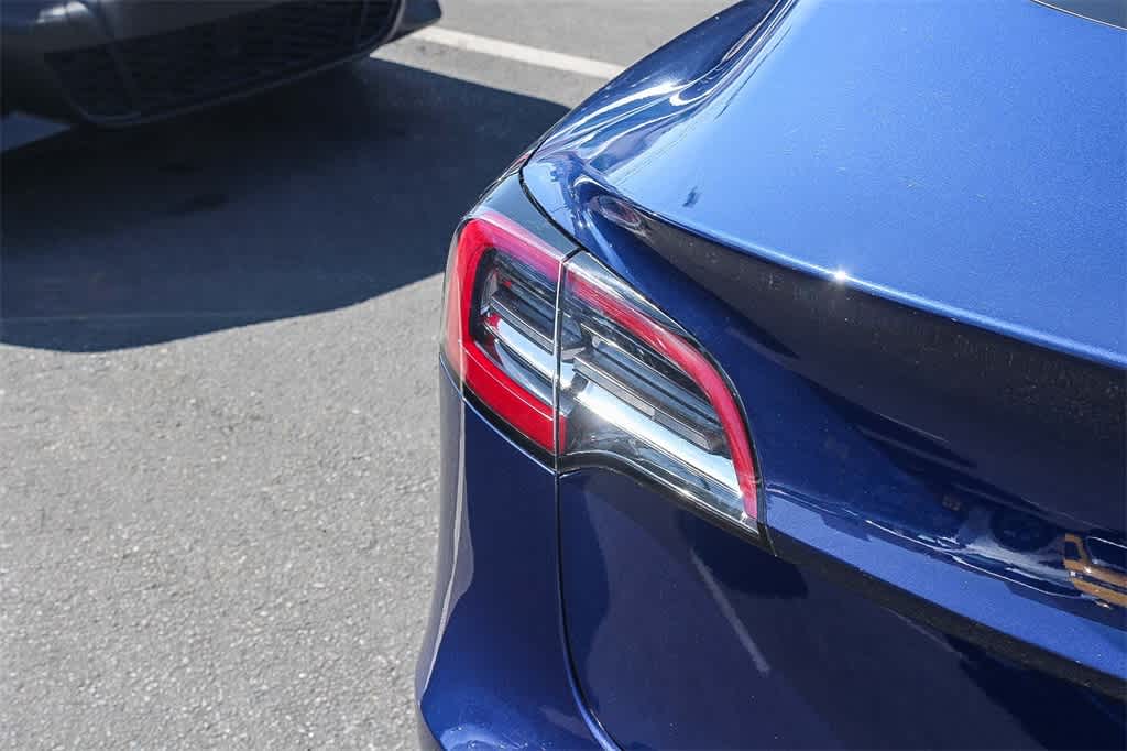 Thumbnail: 2018 Tesla Model 3 - 7