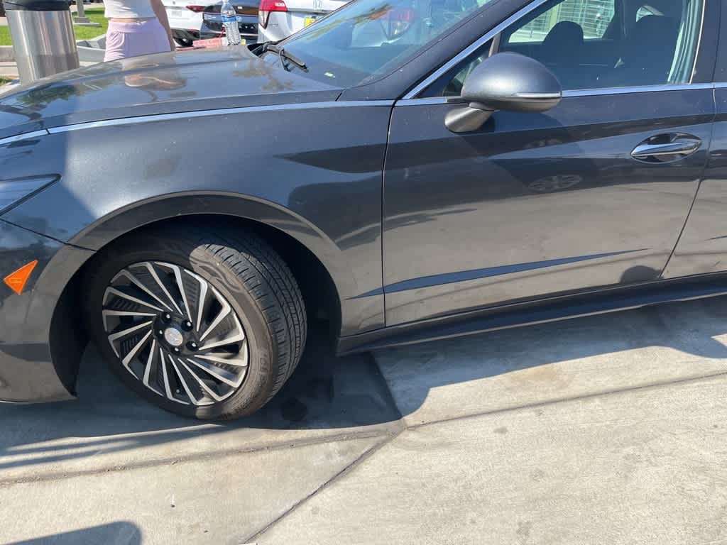 Thumbnail: 2022 Hyundai Sonata - 4