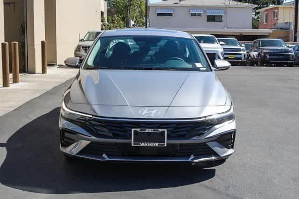 New 2025 Hyundai Elantra Hybrid Limited Sedan