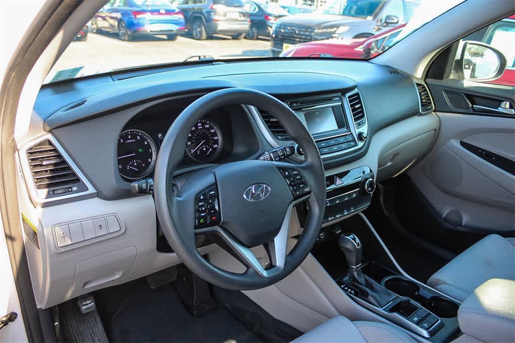 Thumbnail: 2016 Hyundai Tucson - 17