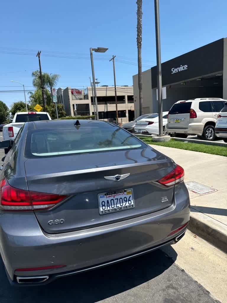 Thumbnail: 2017 Genesis G80 - 14