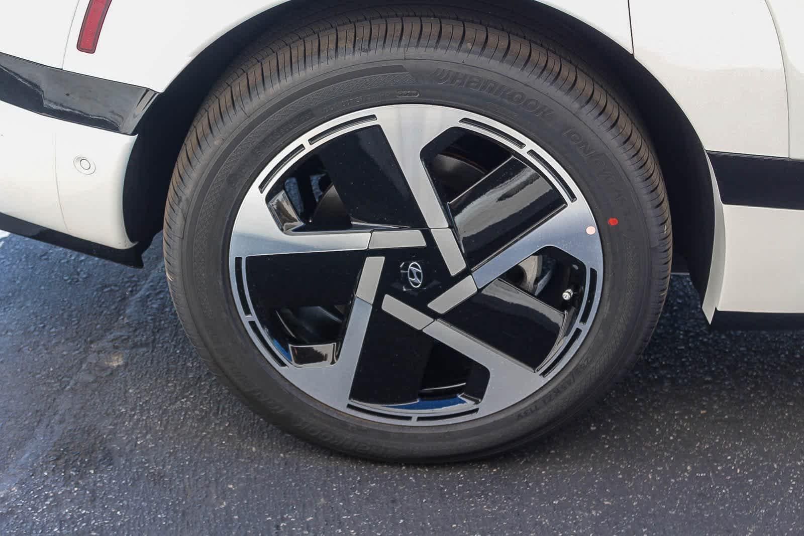 Thumbnail: 2026 Hyundai Ioniq - 9