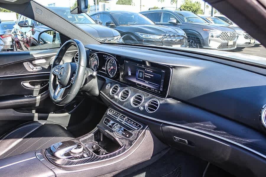 Thumbnail: 2019 Mercedes-Benz E-Class - 16