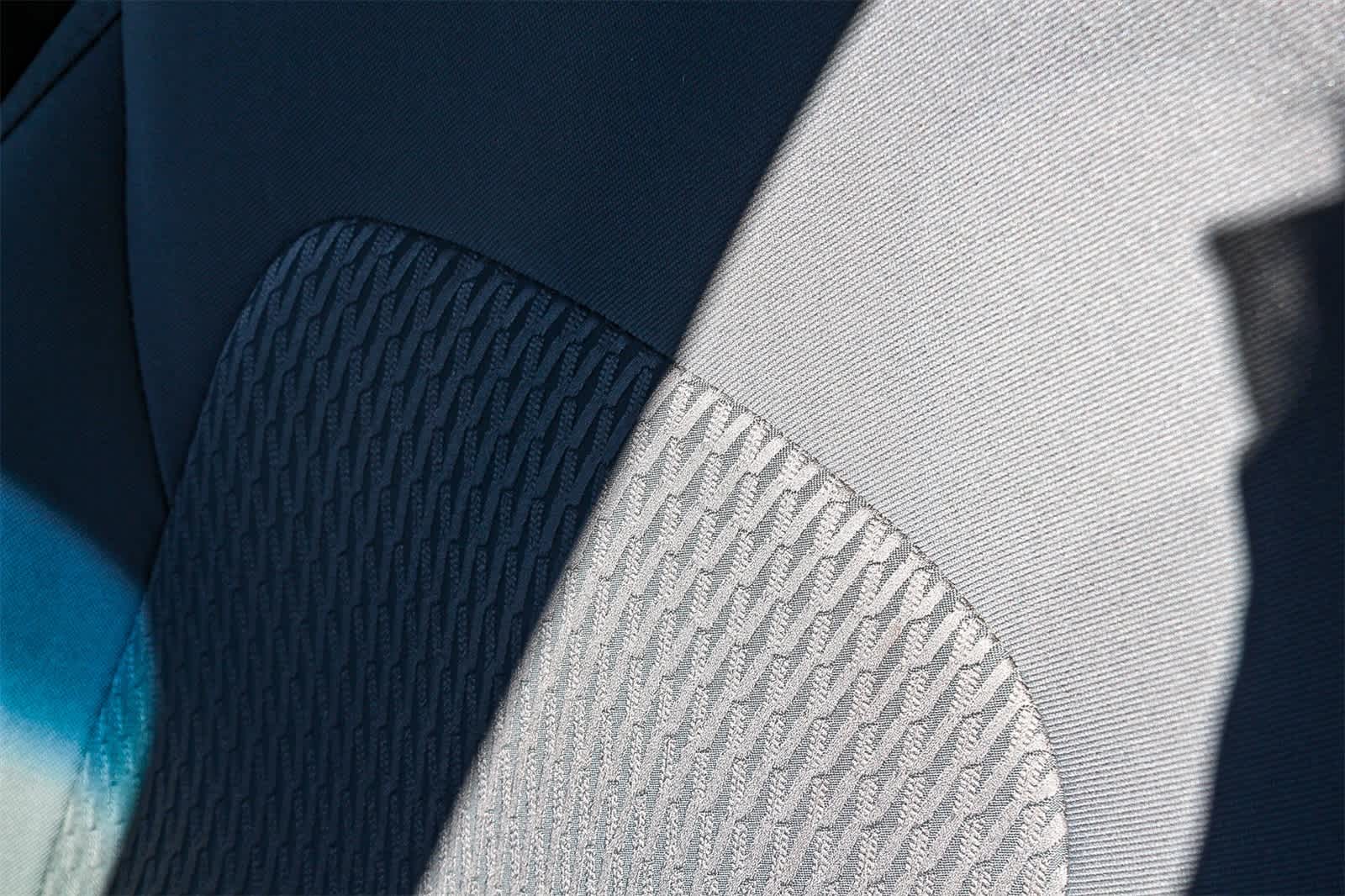 Thumbnail: 2013 Hyundai Santa Fe - 36