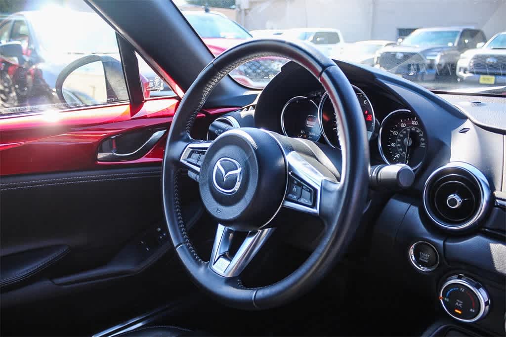Thumbnail: 2022 Mazda MX-5 Miata - 17