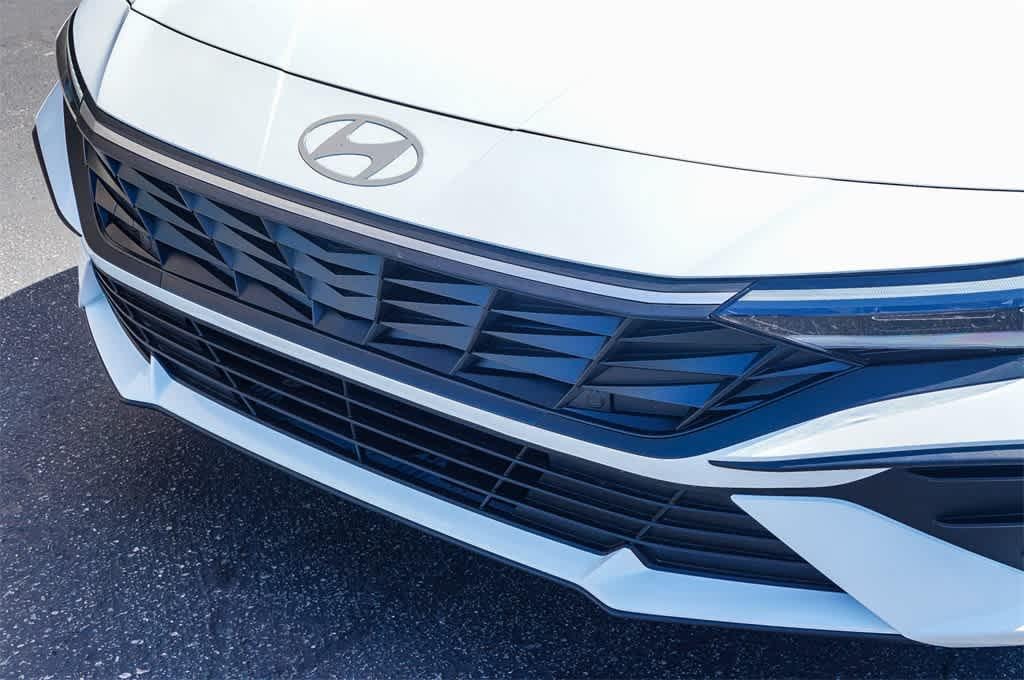 Thumbnail: 2025 Hyundai Elantra - 8