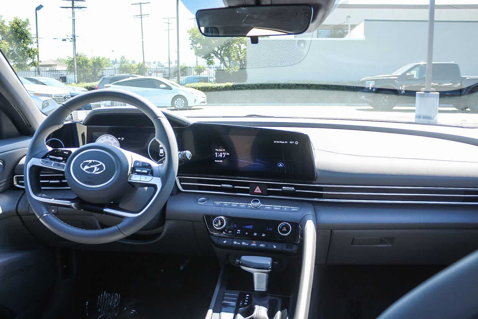 Thumbnail: 2023 Hyundai Elantra - 16