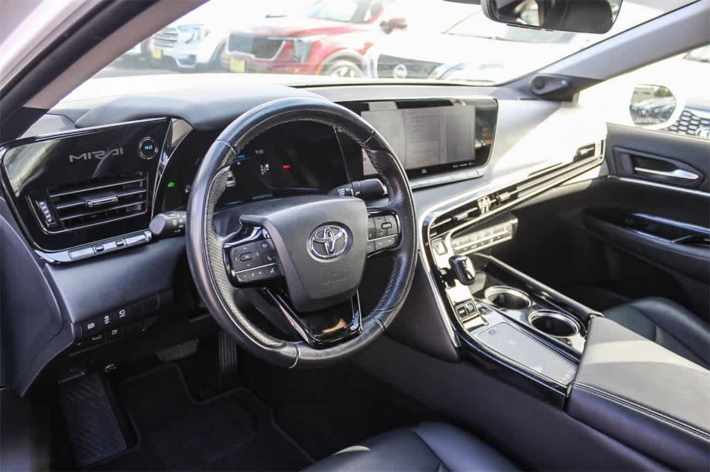 Thumbnail: 2021 Toyota Mirai - 17