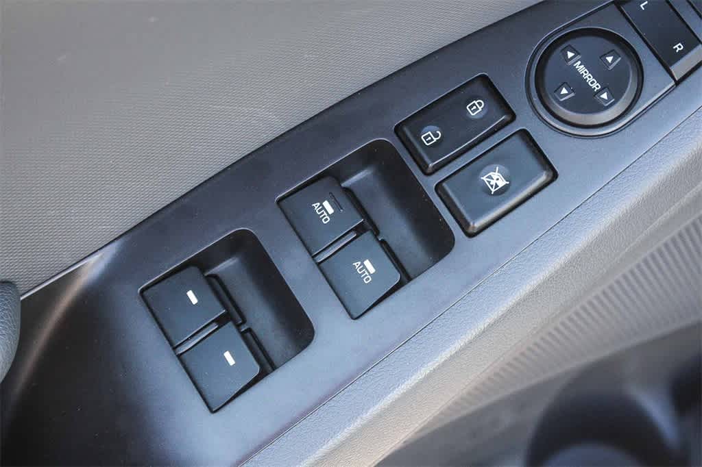 Thumbnail: 2019 Hyundai Ioniq - 20