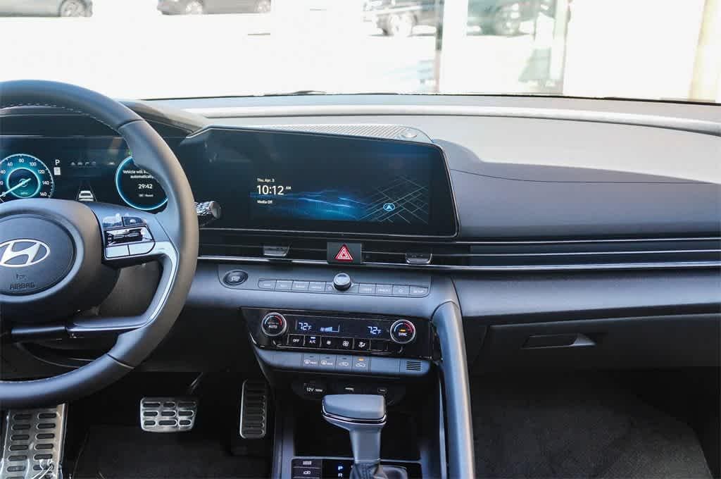Thumbnail: 2025 Hyundai Elantra - 15