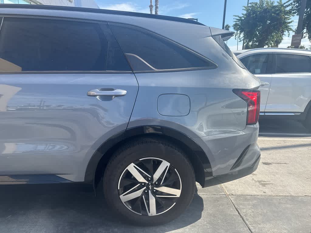 Thumbnail: 2022 Kia Sorento - 12