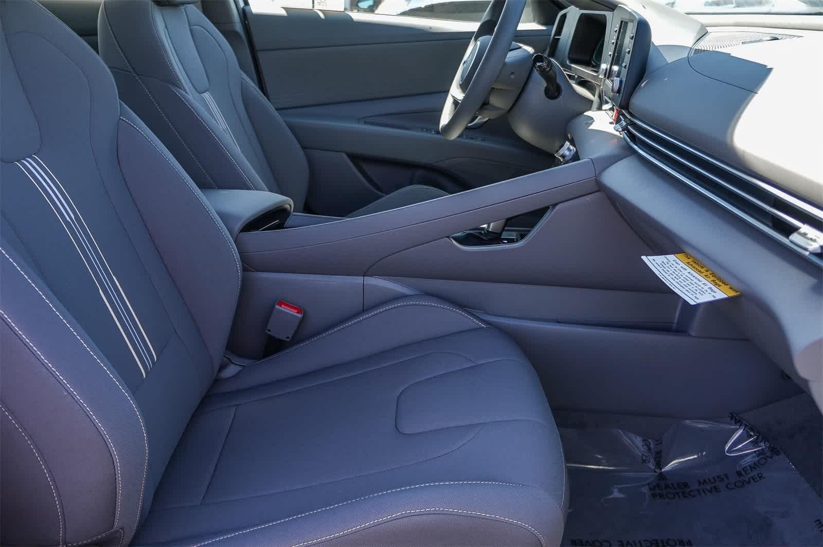 Thumbnail: 2025 Hyundai Elantra - 24