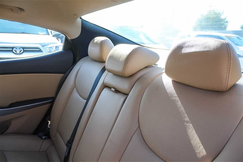 Thumbnail: 2013 Hyundai Elantra - 18