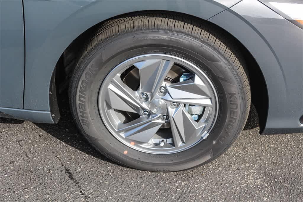 Thumbnail: 2026 Hyundai Elantra - 9