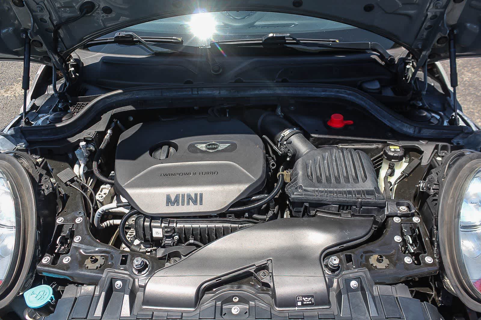 Thumbnail: 2017 MINI Cooper Hardtop - 33