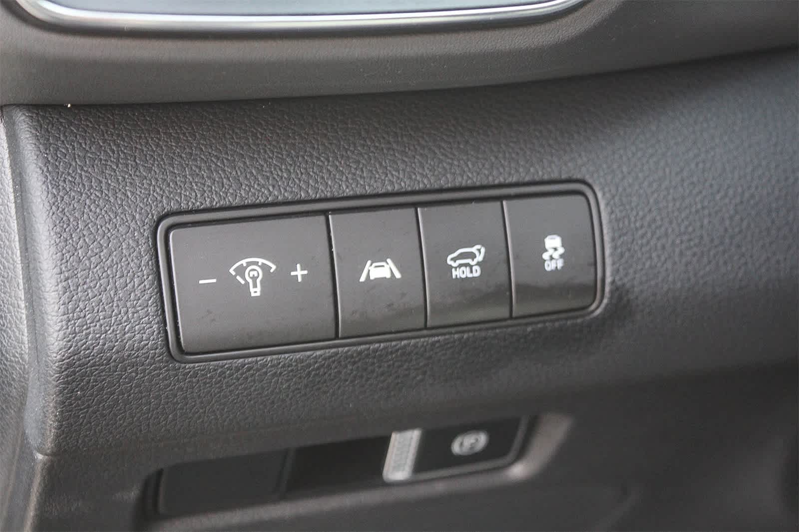 Thumbnail: 2023 Hyundai Santa Fe - 31