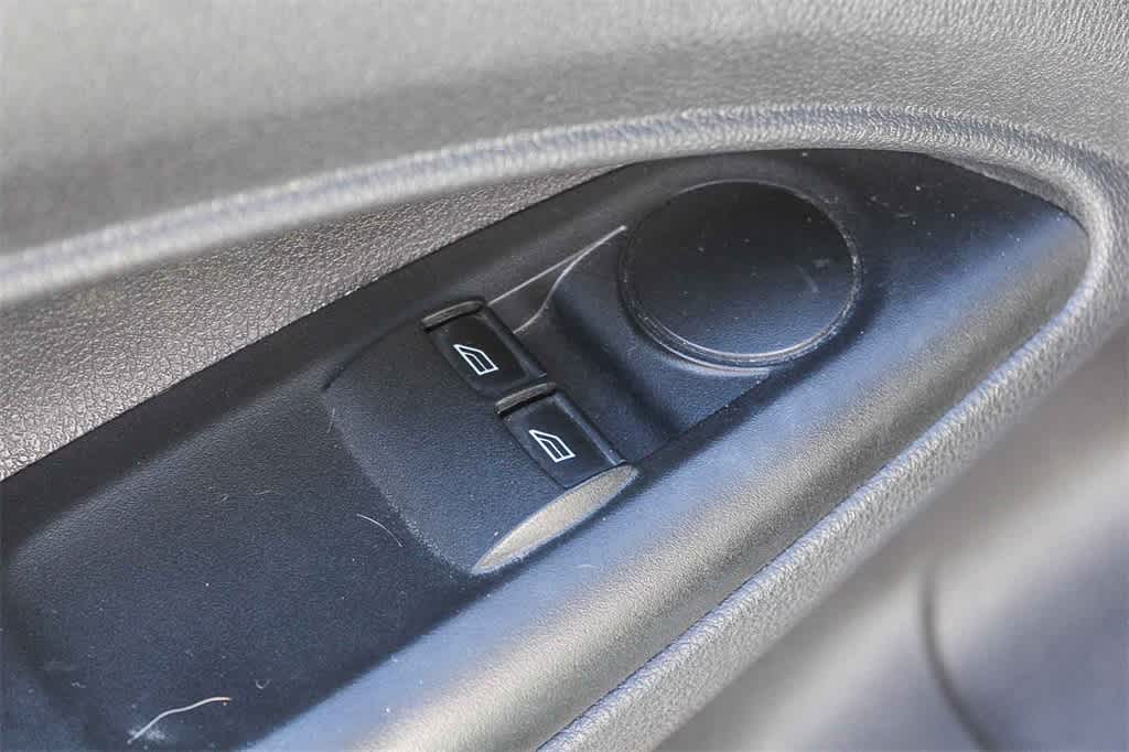 Thumbnail: 2016 Ford Transit Series - 23