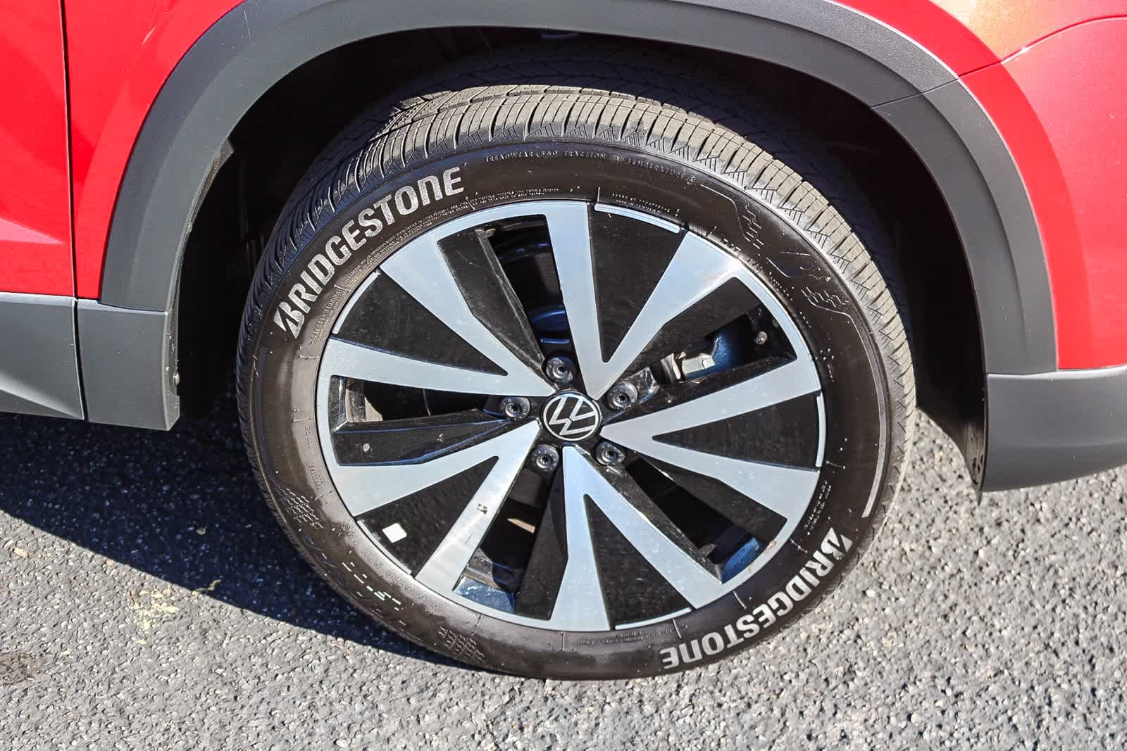 Thumbnail: 2023 Volkswagen Taos - 14