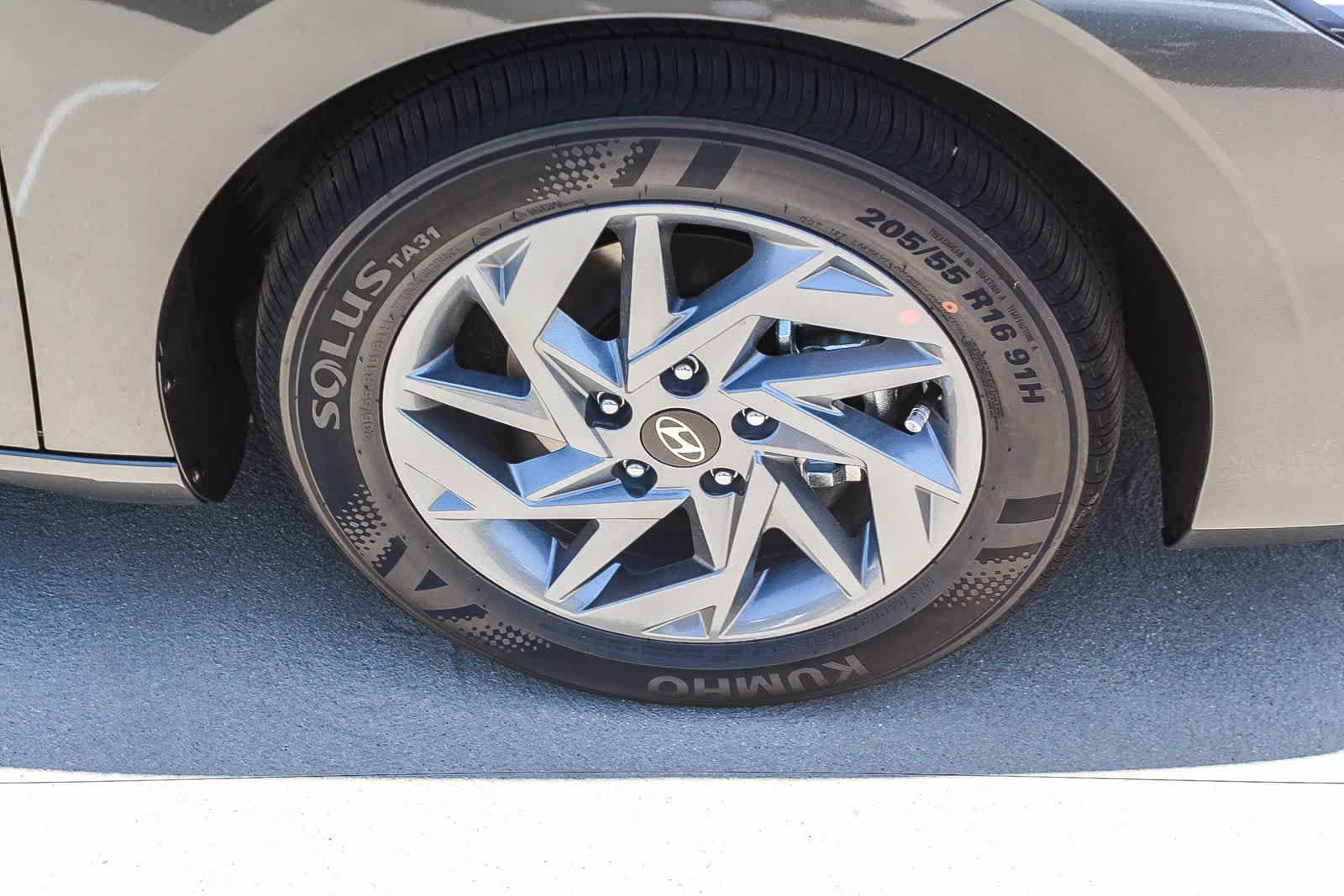 Thumbnail: 2026 Hyundai Elantra - 11