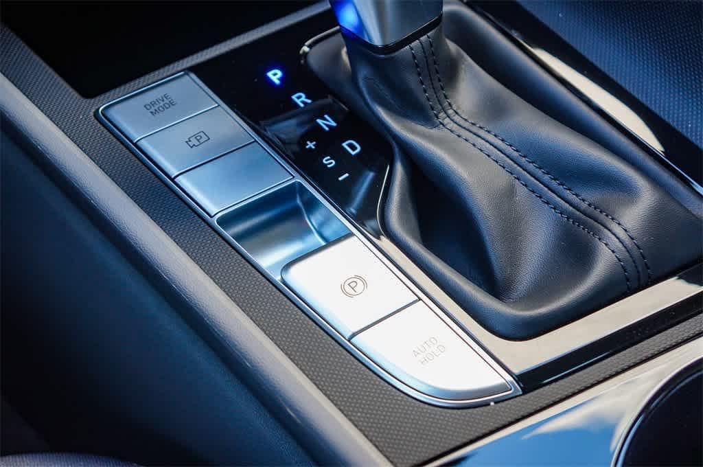 Thumbnail: 2025 Hyundai Elantra - 22