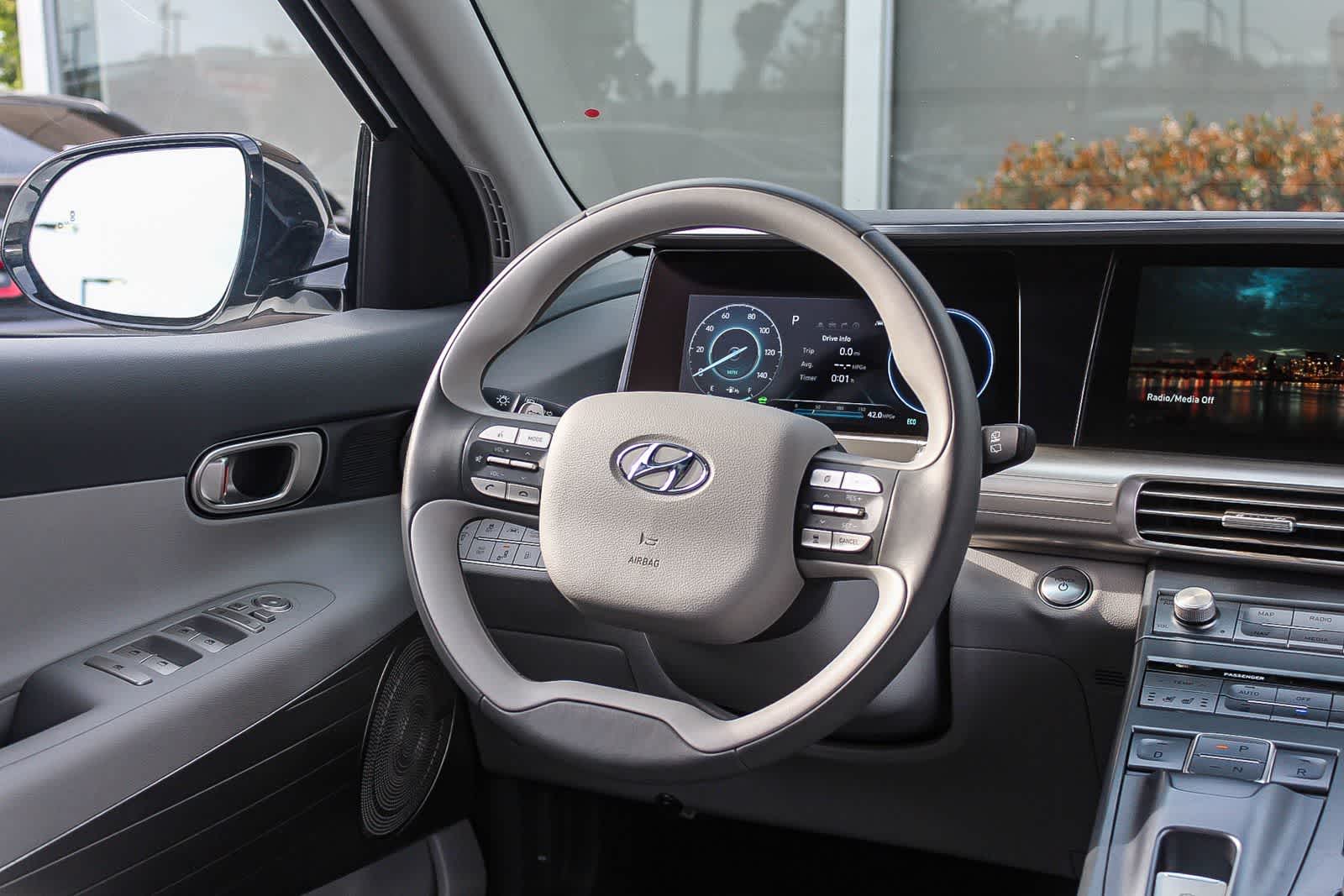 Thumbnail: 2022 Hyundai Nexo - 19