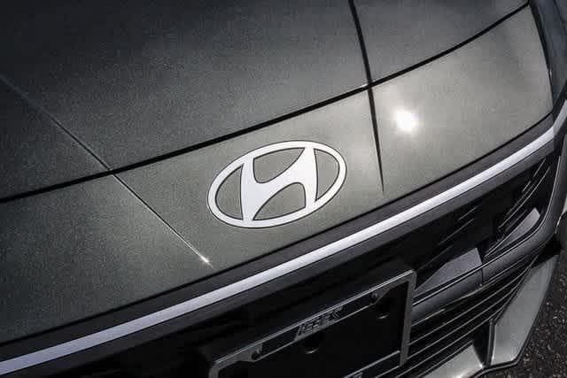 Thumbnail: 2025 Hyundai Elantra - 11
