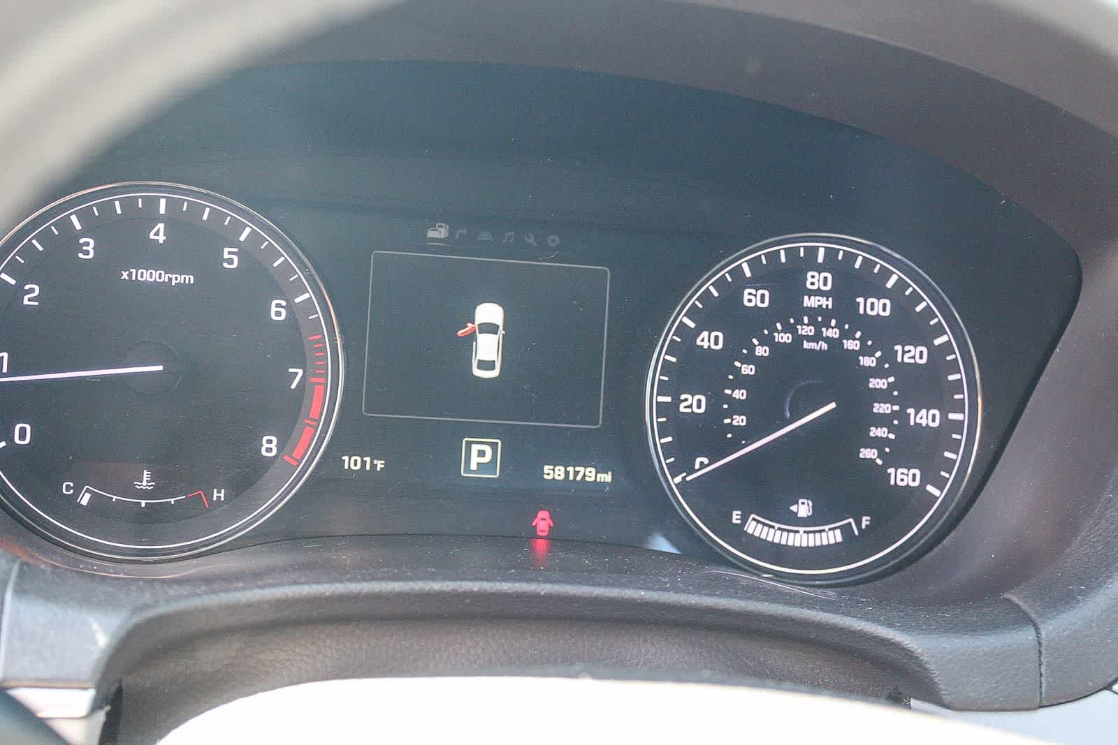 Thumbnail: 2017 Genesis G80 - 32