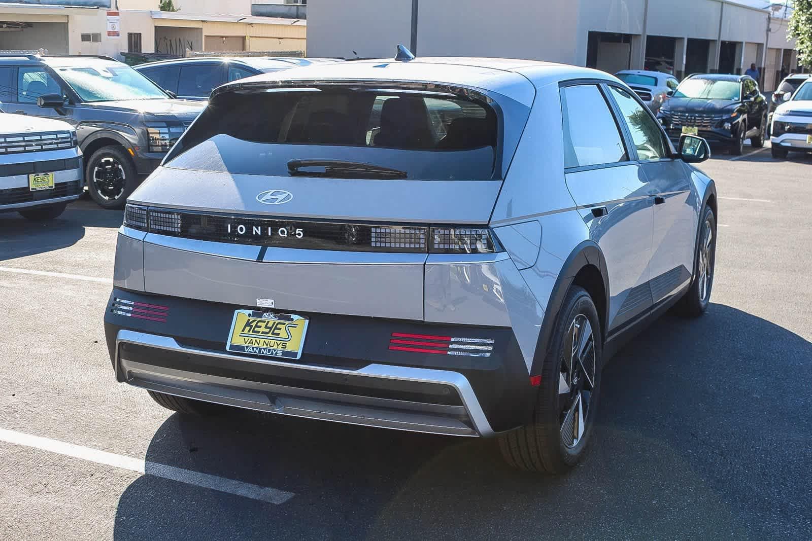 Thumbnail: 2026 Hyundai Ioniq 5 - 4