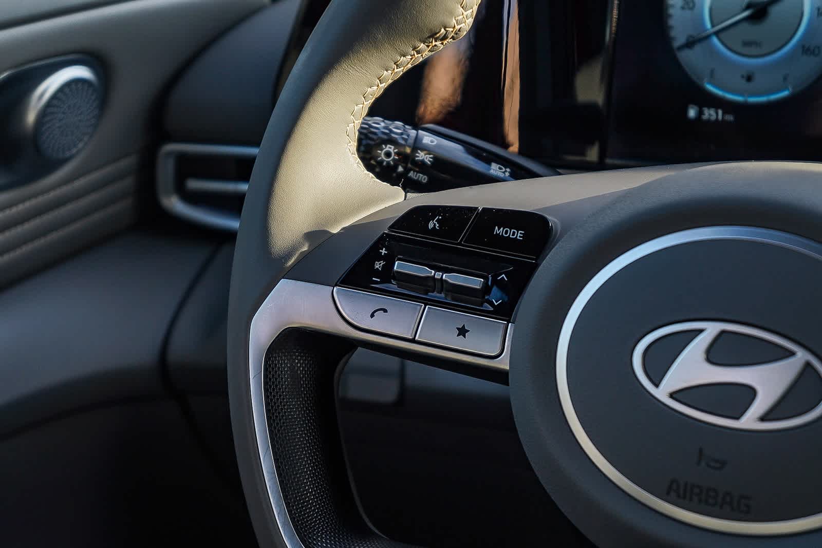 Thumbnail: 2025 Hyundai Elantra - 19