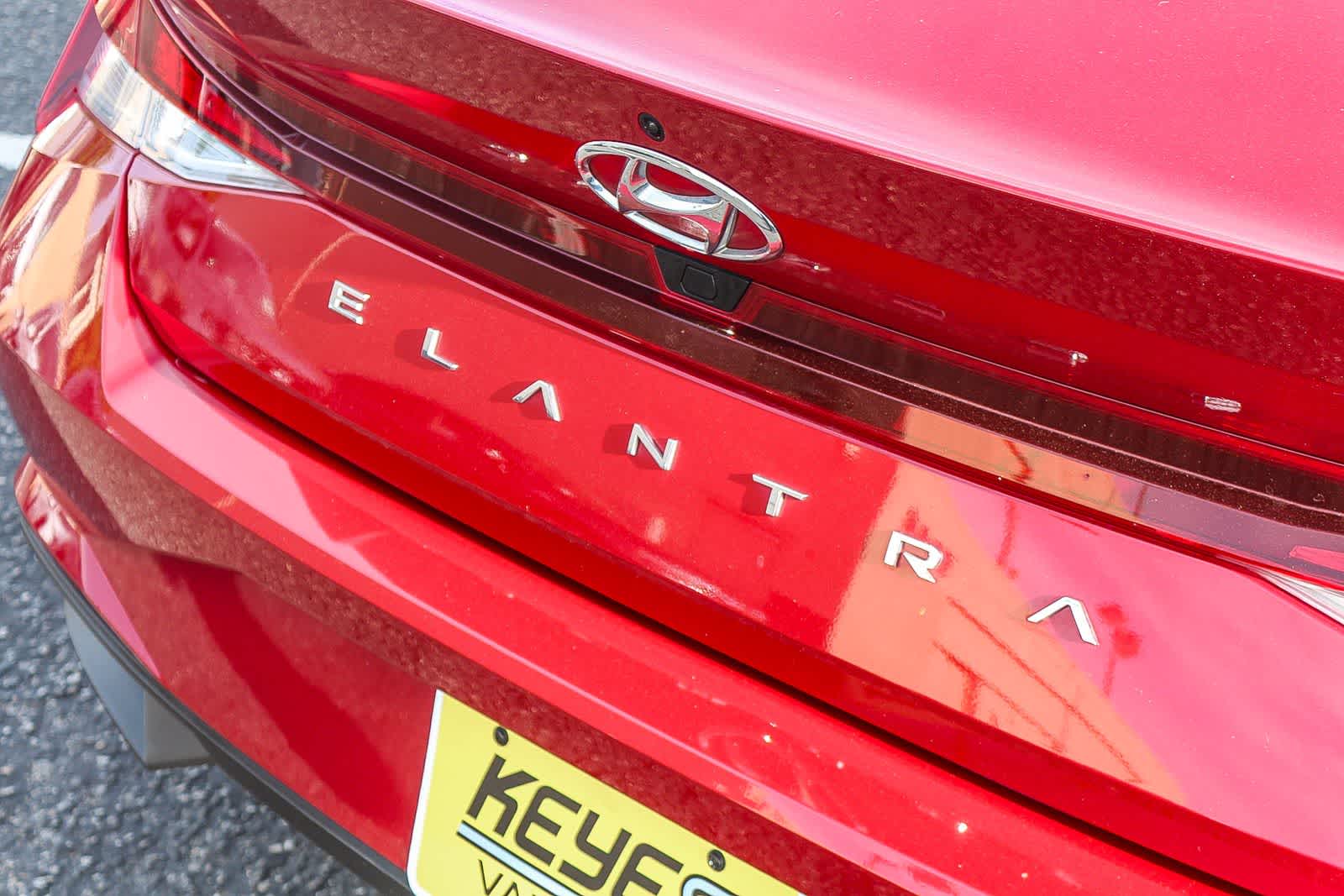 Thumbnail: 2023 Hyundai Elantra - 9