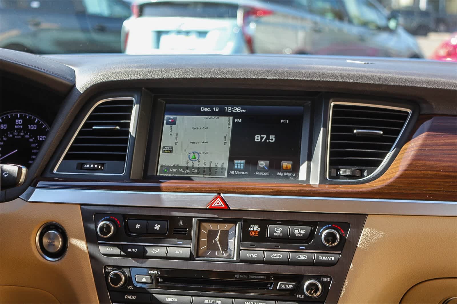 Thumbnail: 2015 Hyundai Genesis - 21