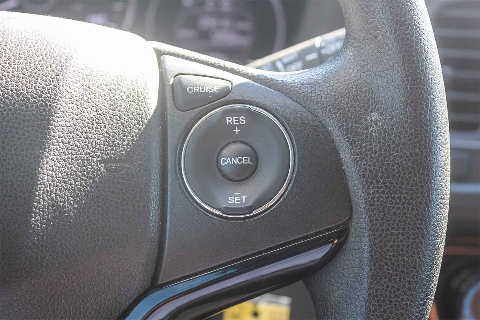 Thumbnail: 2016 Honda HR-V - 31