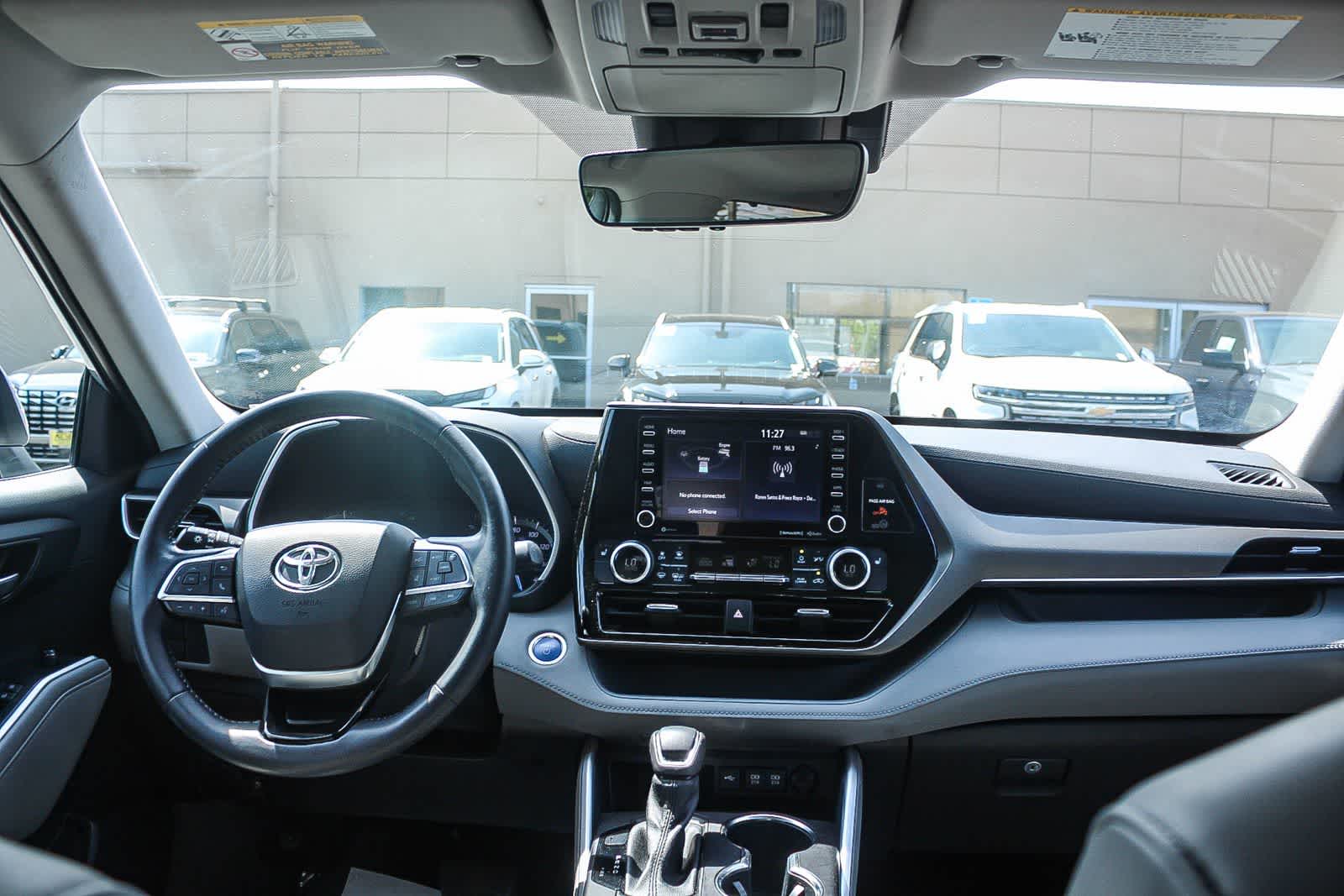 Thumbnail: 2021 Toyota Highlander - 18