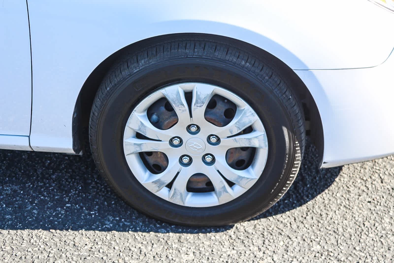 Thumbnail: 2010 Hyundai Elantra - 14