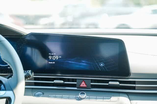 Thumbnail: 2024 Hyundai Elantra - 14
