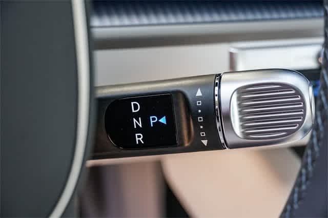 Thumbnail: 2023 Hyundai Ioniq 6 - 19