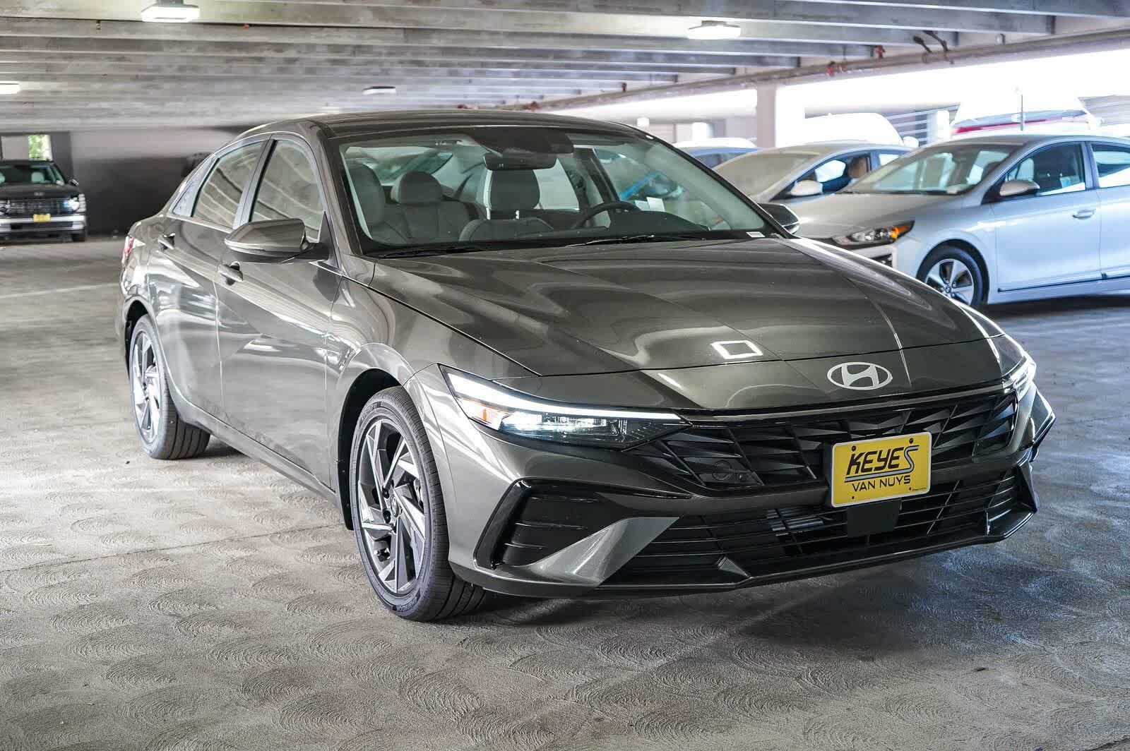 Thumbnail: 2026 Hyundai Elantra - 3