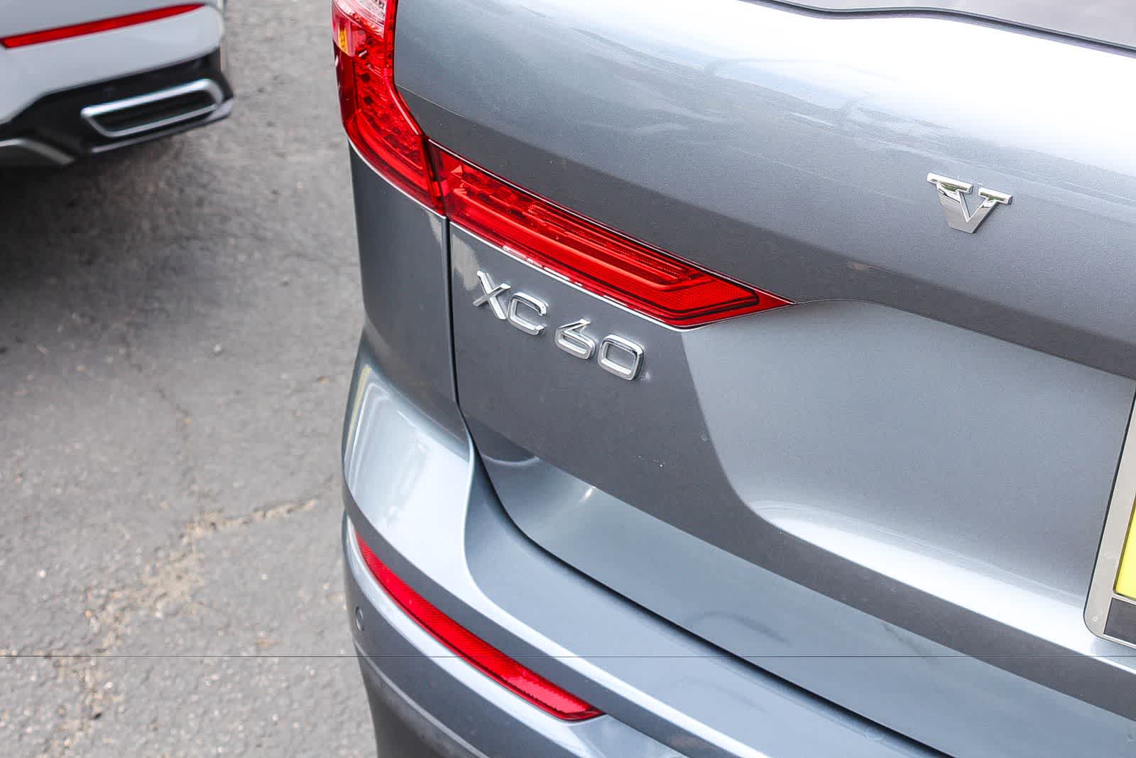 Thumbnail: 2018 Volvo XC60 - 9