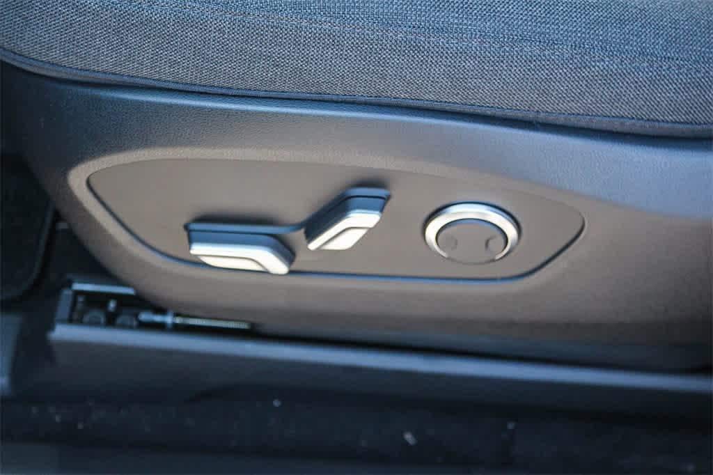 Thumbnail: 2026 Hyundai Ioniq - 28