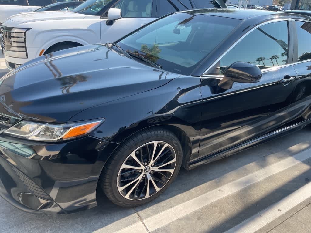Thumbnail: 2018 Toyota Camry - 21