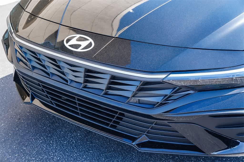 Thumbnail: 2025 Hyundai Elantra - 8